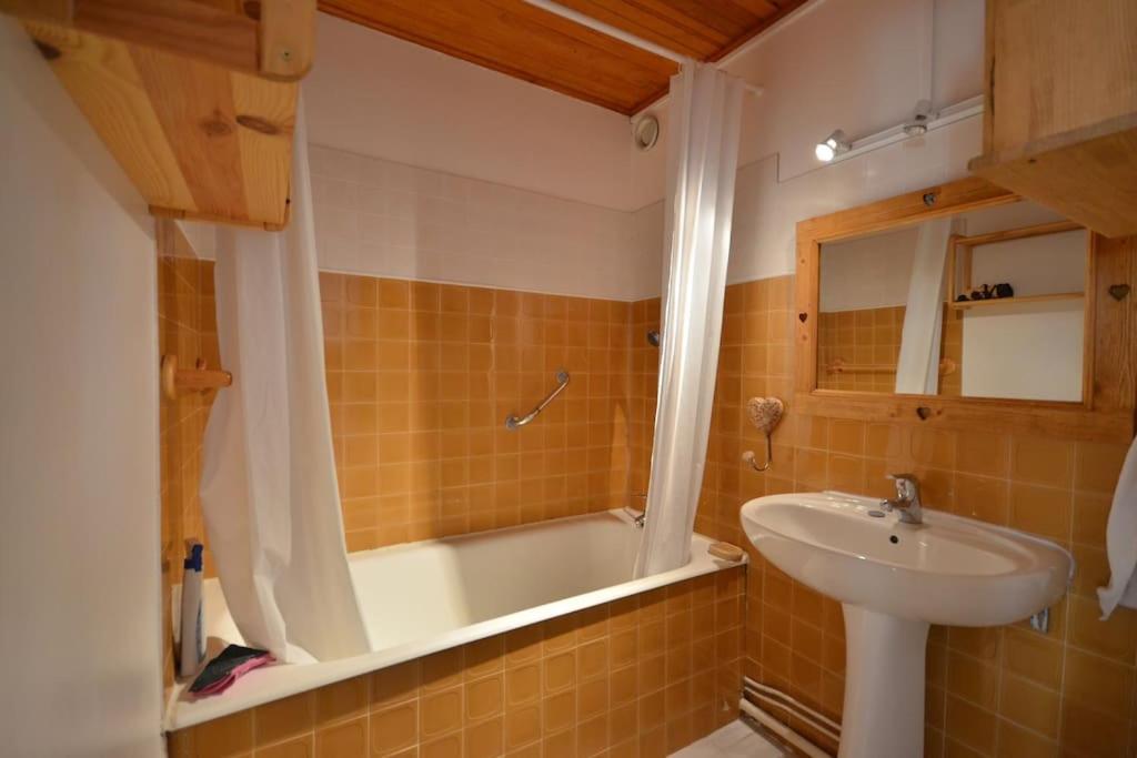 Duplex 59M2 - Proche Centre - Balcon Plein Sud Appartement Corrençon-en-Vercors Buitenkant foto