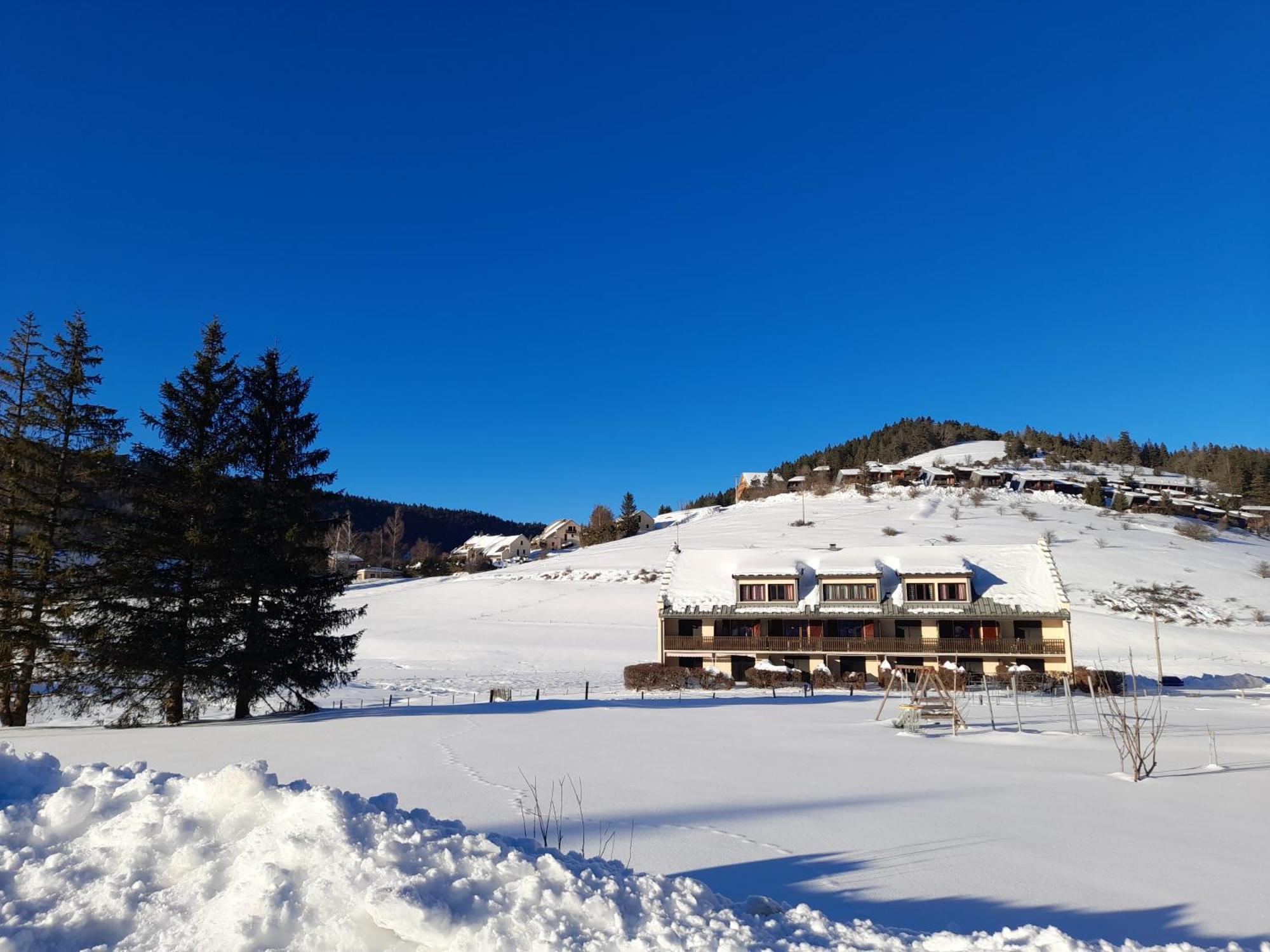 Duplex 59M2 - Proche Centre - Balcon Plein Sud Appartement Corrençon-en-Vercors Buitenkant foto