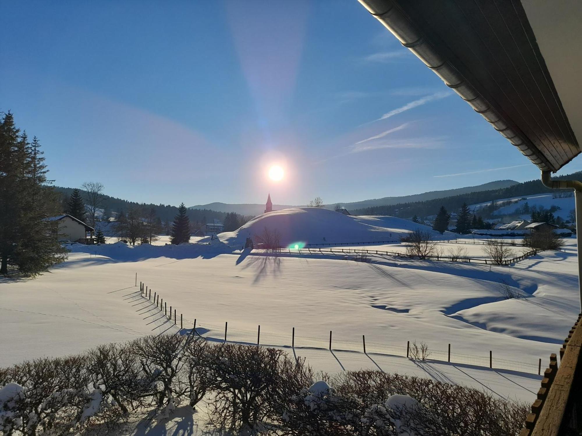 Duplex 59M2 - Proche Centre - Balcon Plein Sud Appartement Corrençon-en-Vercors Buitenkant foto